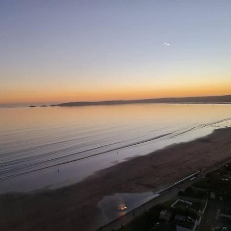 The Panoramic - The Finest Apartment In The City - By Tifa Stays Swansea Extérieur photo